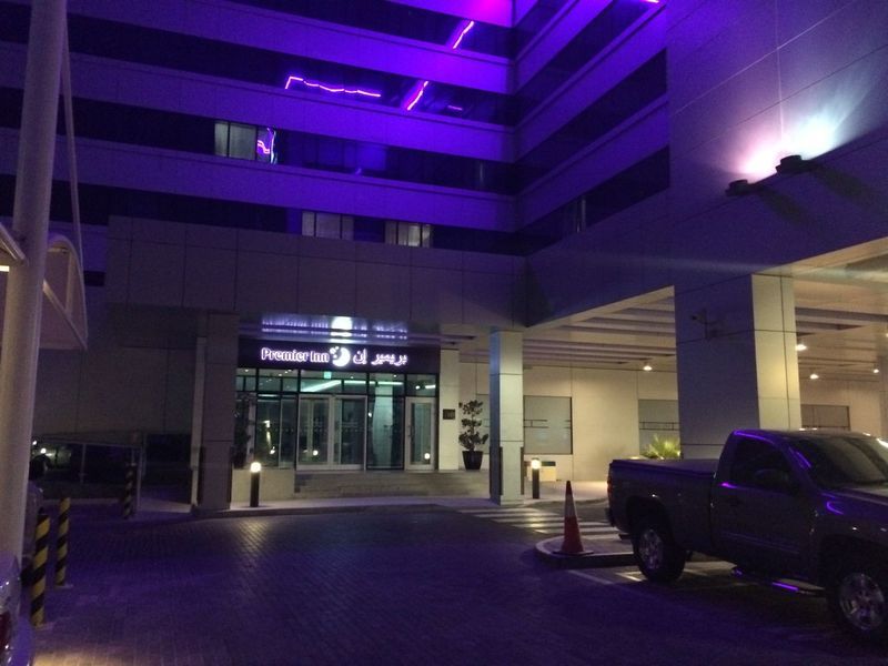Premier Inn Abu Dhabi Airport Business Park Exterior foto